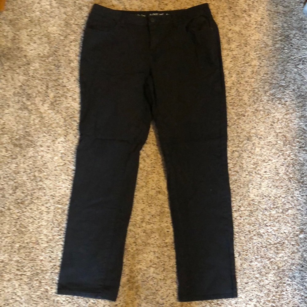 Apt 9 curvy straight leg trousers